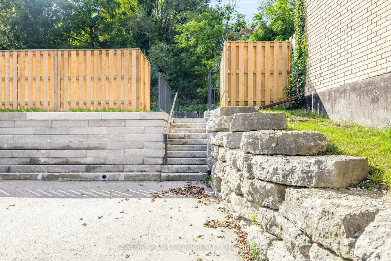52, Adelaide, Allandale, Barrie