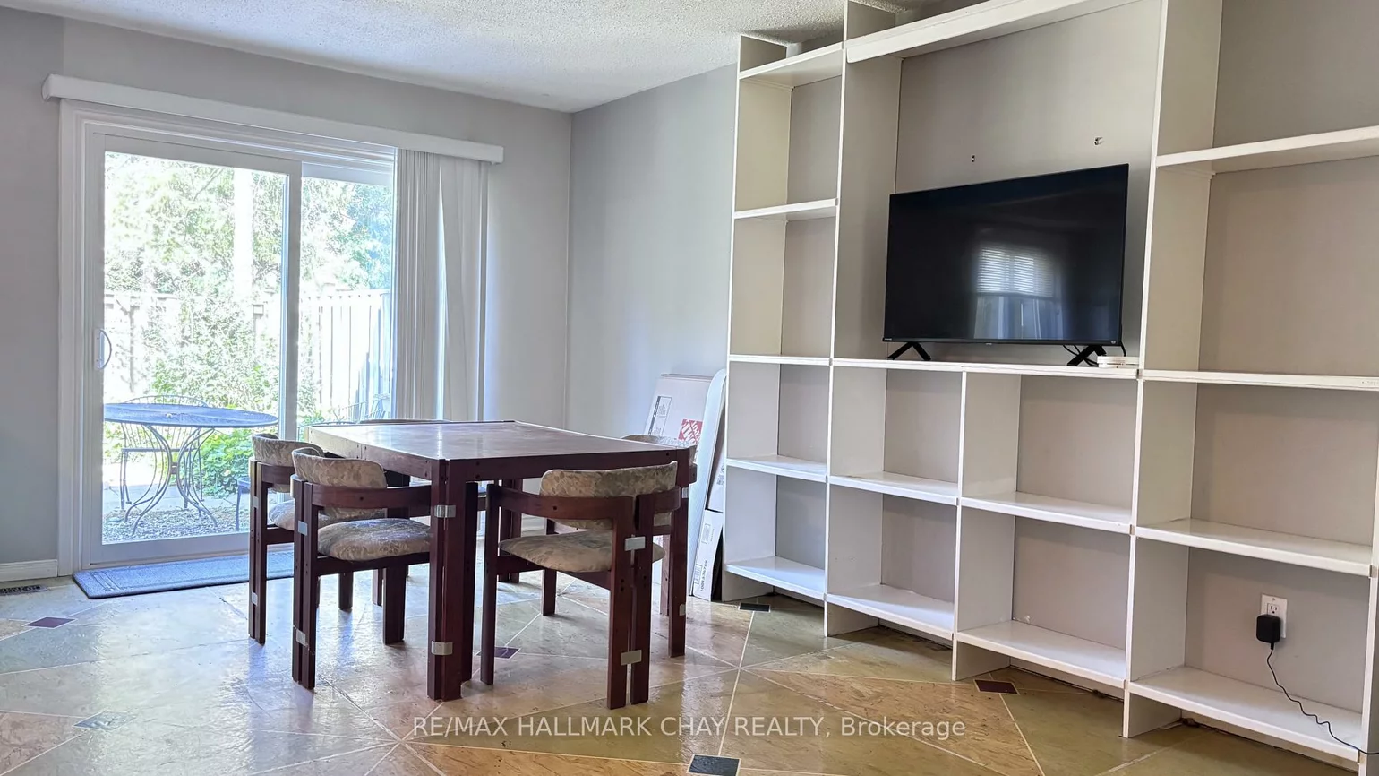 28, Donald, Queen's Park, Barrie