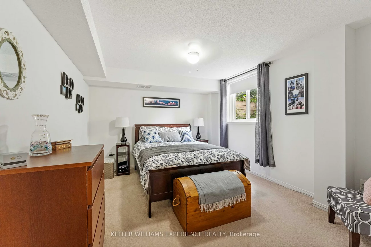 15, Cheltenham, Georgian Drive, Barrie