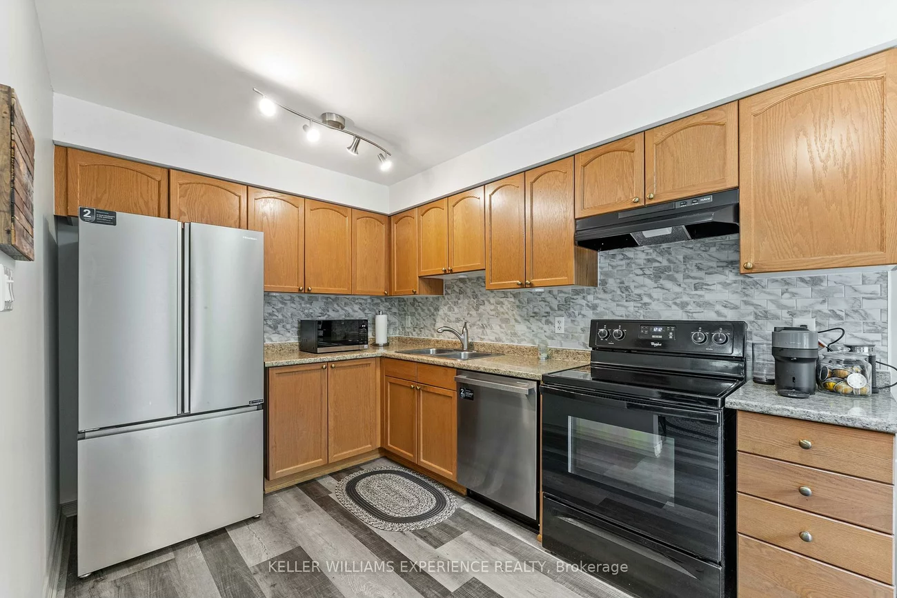 15, Cheltenham, Georgian Drive, Barrie