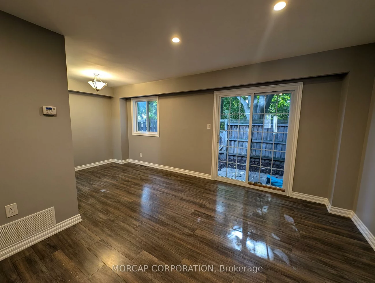 261, Rose, Wellington, Barrie