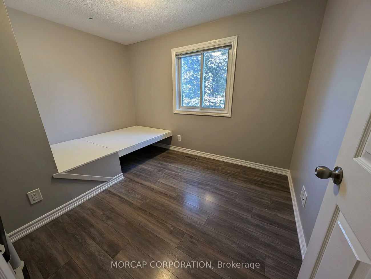 261, Rose, Wellington, Barrie