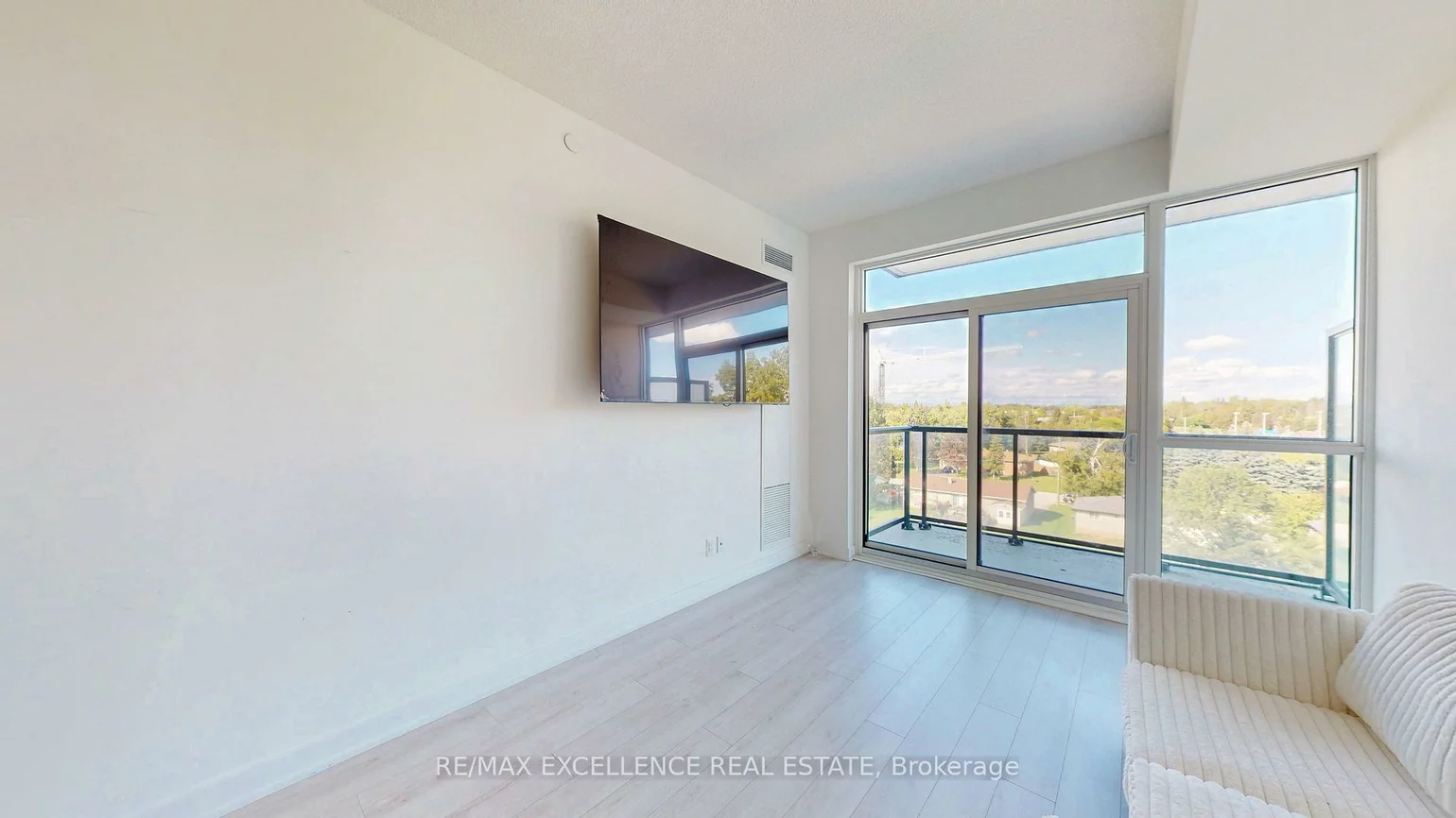 681, Yonge, Painswick South, Barrie