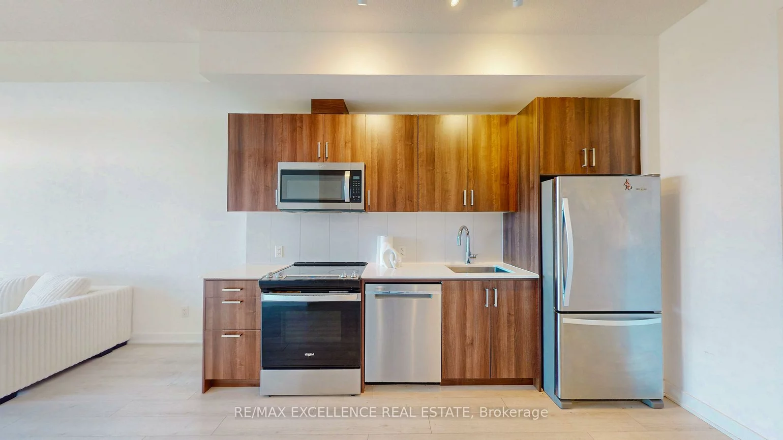 681, Yonge, Painswick South, Barrie