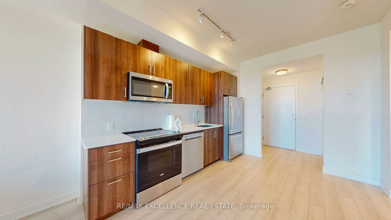 681, Yonge, Painswick South, Barrie