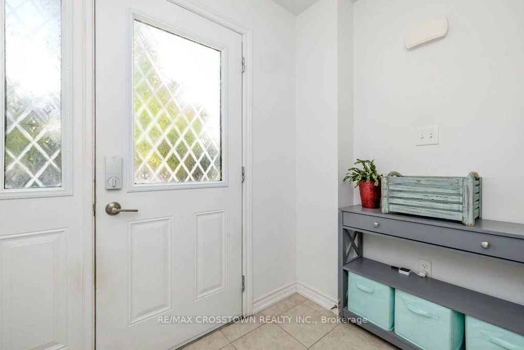 43, Madelaine, Painswick South, Barrie