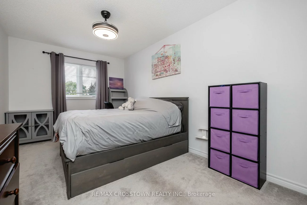 43, Madelaine, Painswick South, Barrie