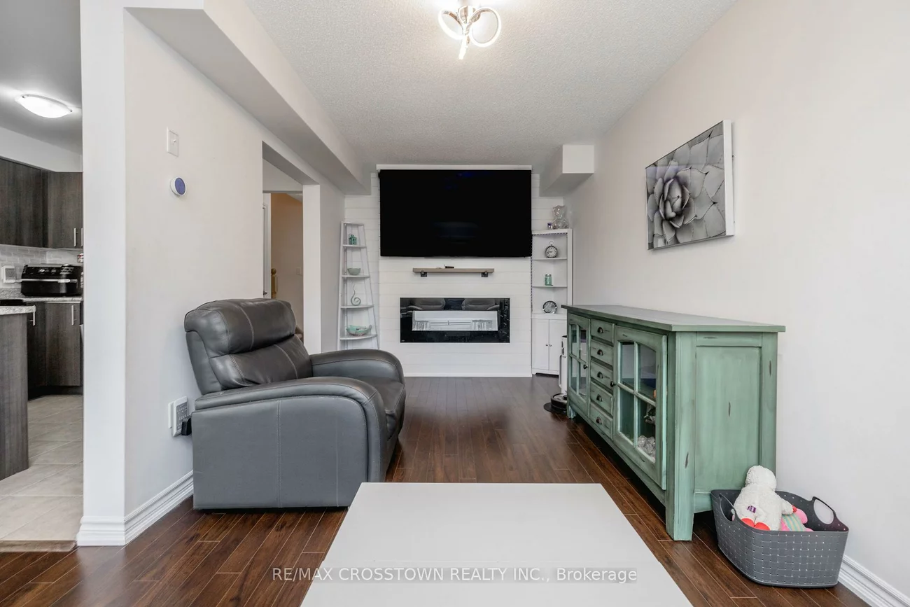 43, Madelaine, Painswick South, Barrie
