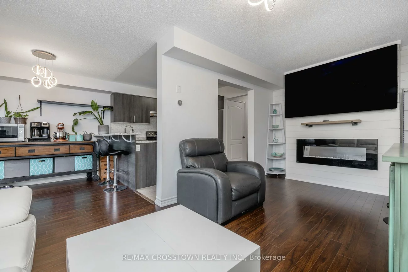 43, Madelaine, Painswick South, Barrie
