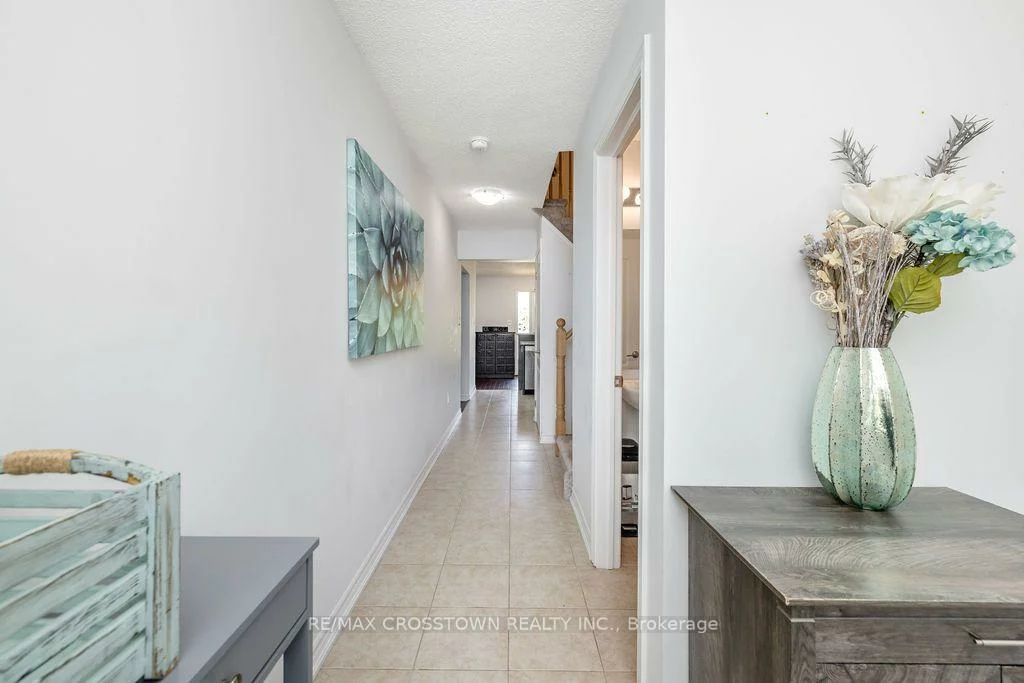 43, Madelaine, Painswick South, Barrie