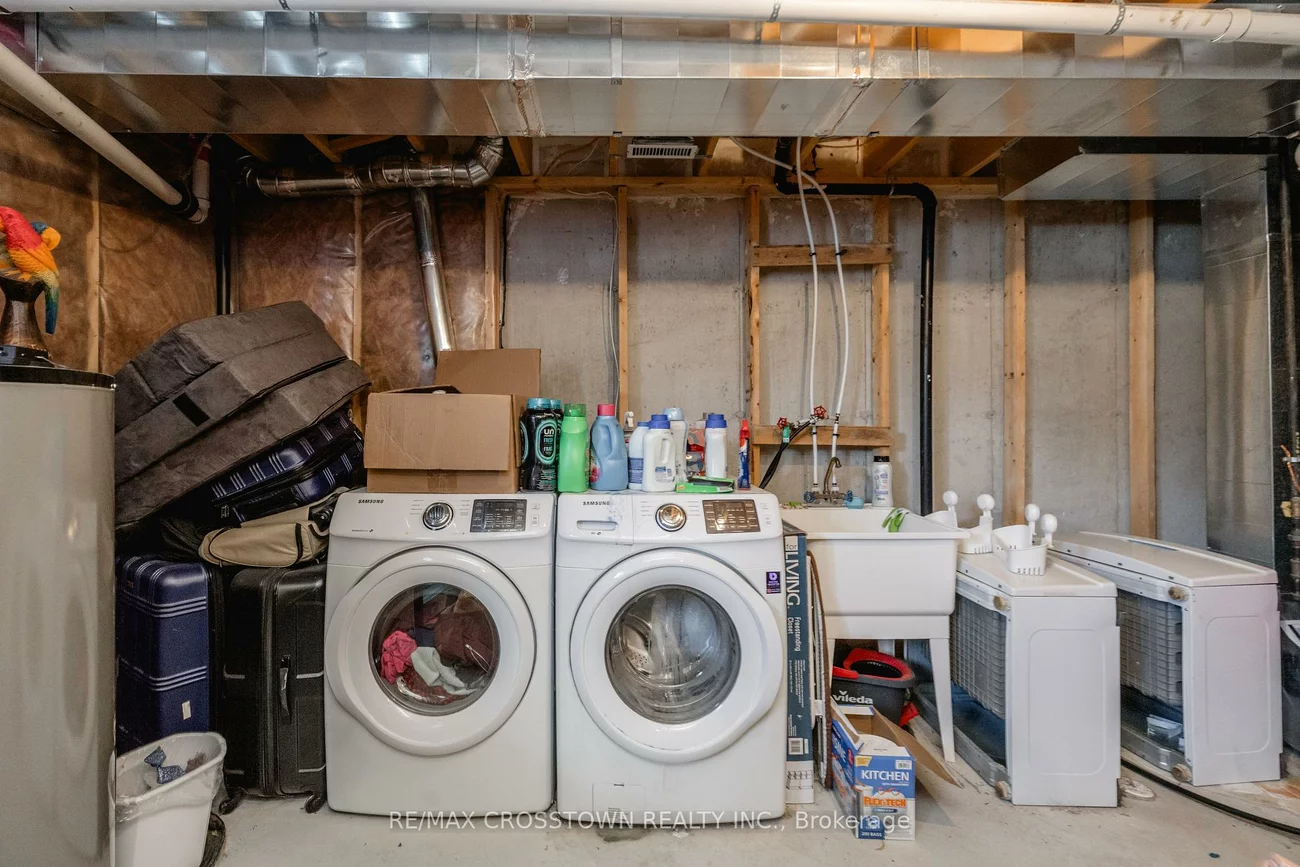 43, Madelaine, Painswick South, Barrie