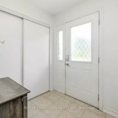 43, Madelaine, Painswick South, Barrie