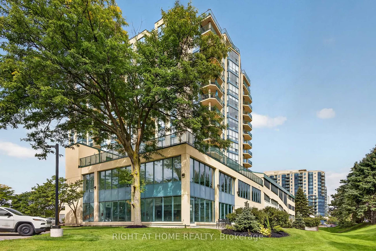 65, Ellen, City Centre, Barrie