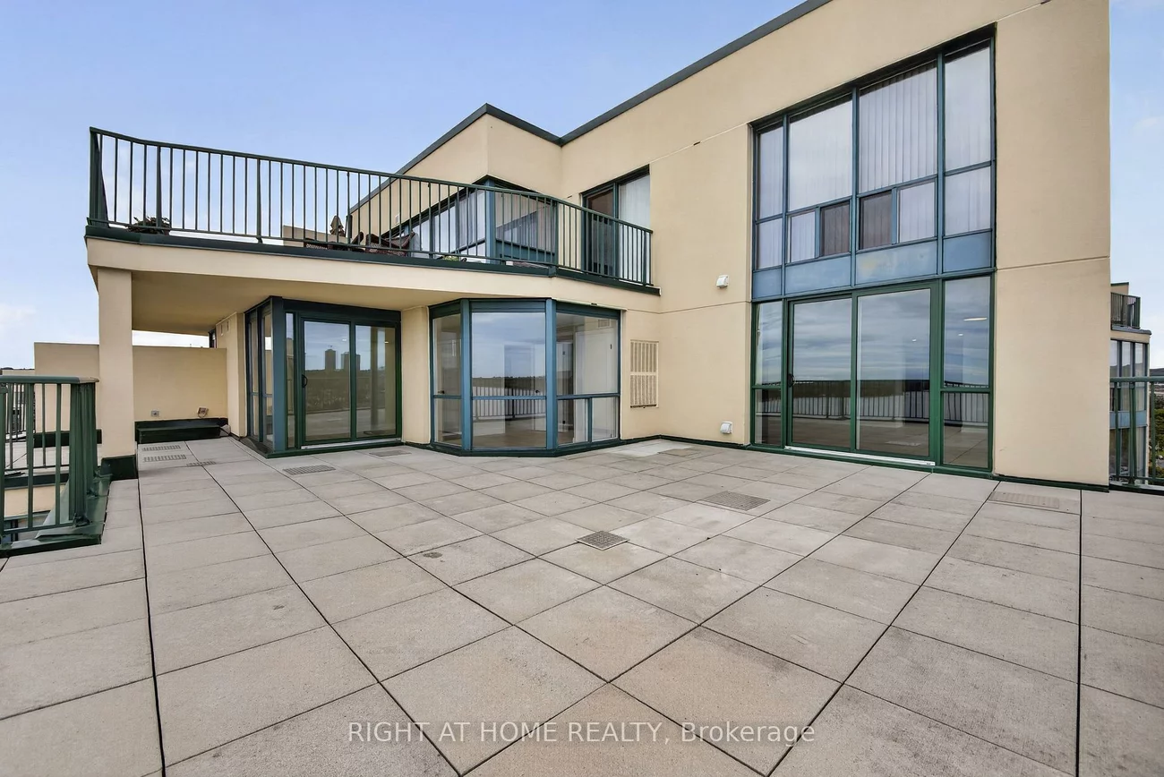 65, Ellen, City Centre, Barrie