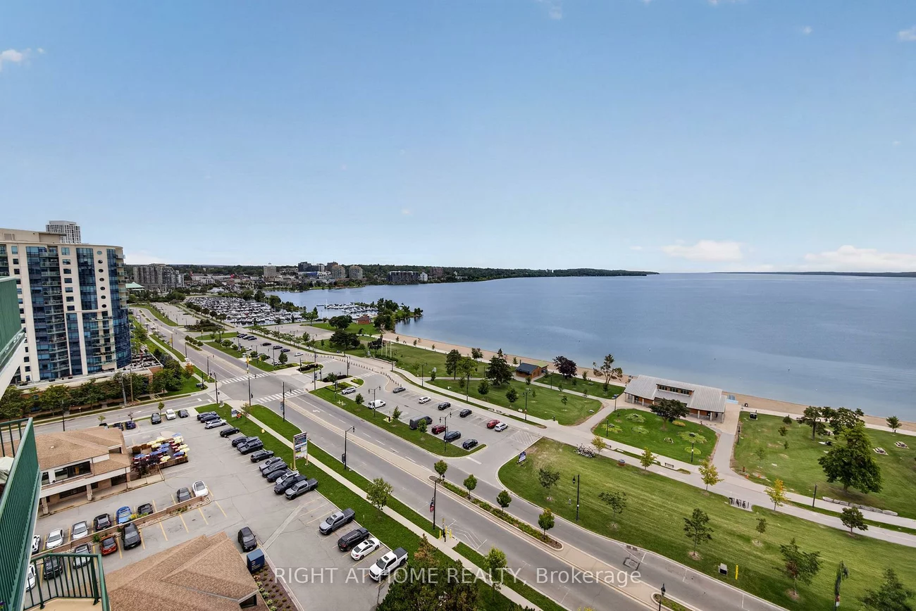65, Ellen, City Centre, Barrie