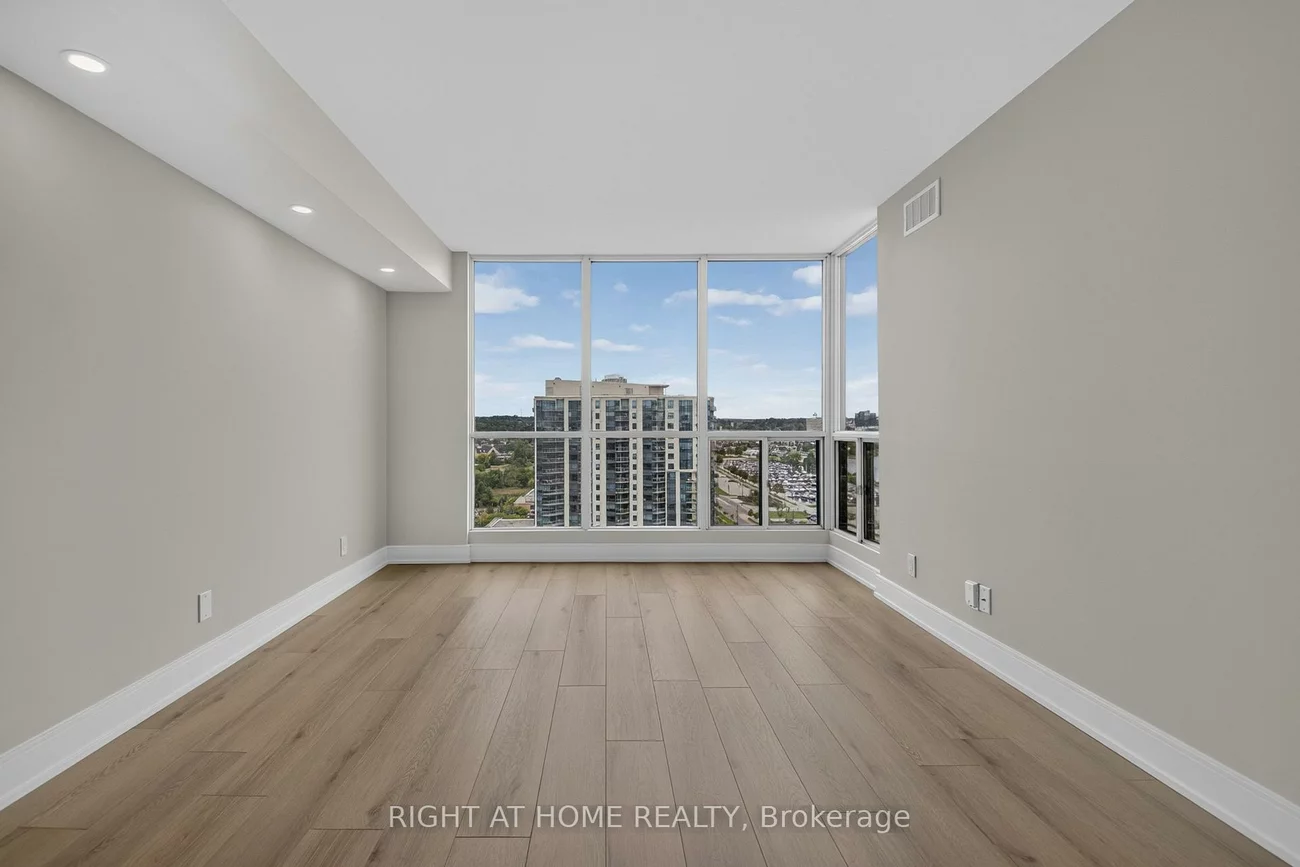 65, Ellen, City Centre, Barrie