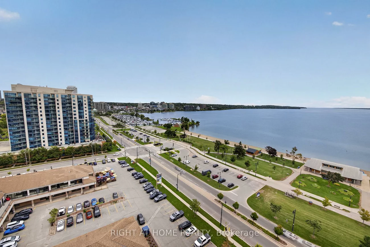 65, Ellen, City Centre, Barrie