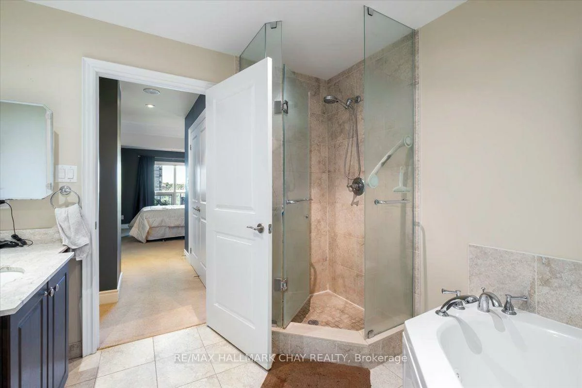 33, Ellen, Lakeshore, Barrie
