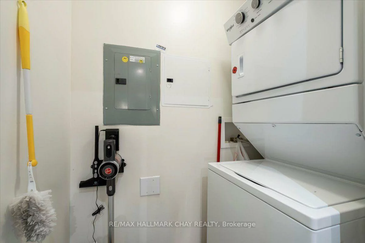 33, Ellen, Lakeshore, Barrie
