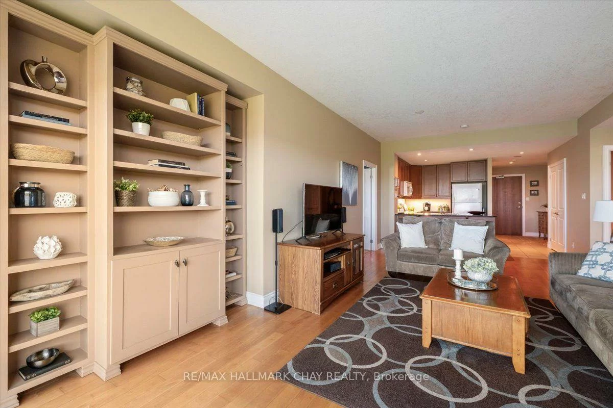 33, Ellen, Lakeshore, Barrie