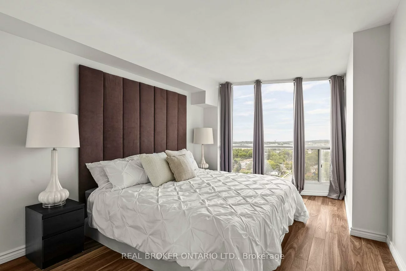65, Ellen, City Centre, Barrie