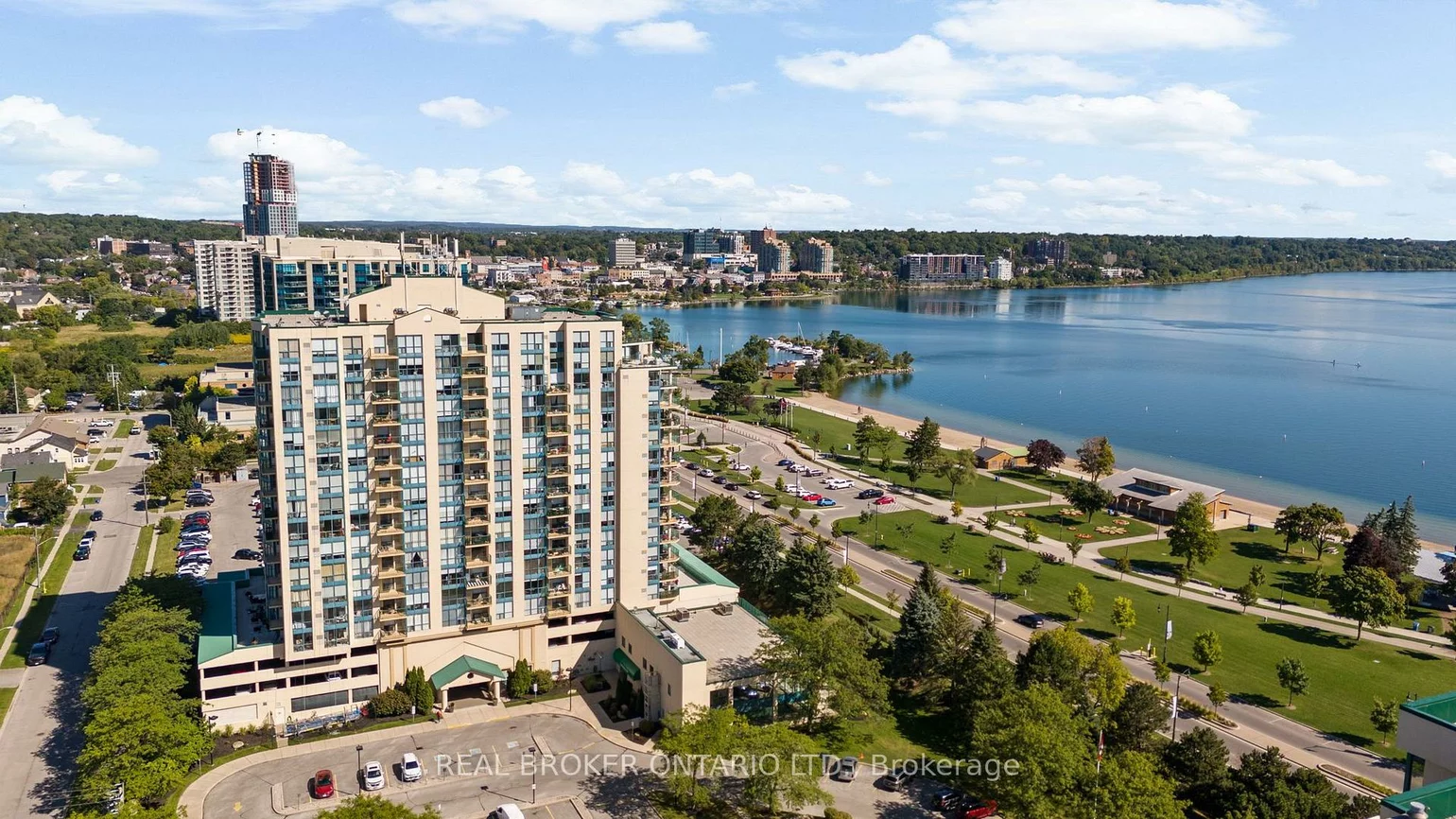 65, Ellen, City Centre, Barrie
