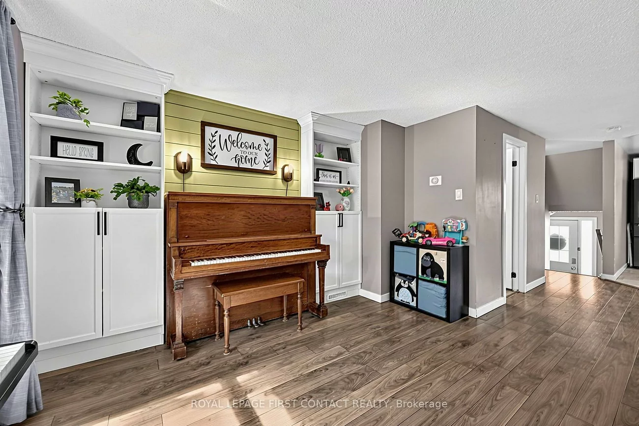 233, Innisfil, Allandale Centre, Barrie