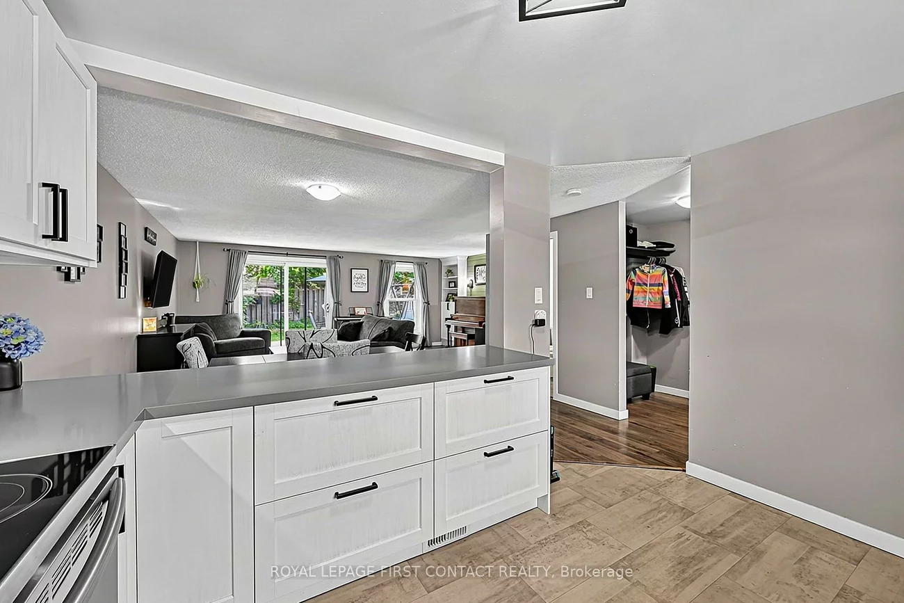 233, Innisfil, Allandale Centre, Barrie