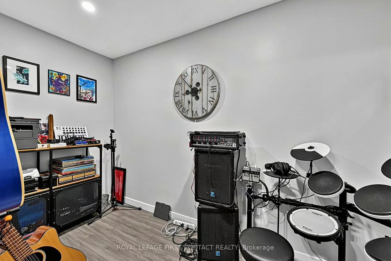 233, Innisfil, Allandale Centre, Barrie