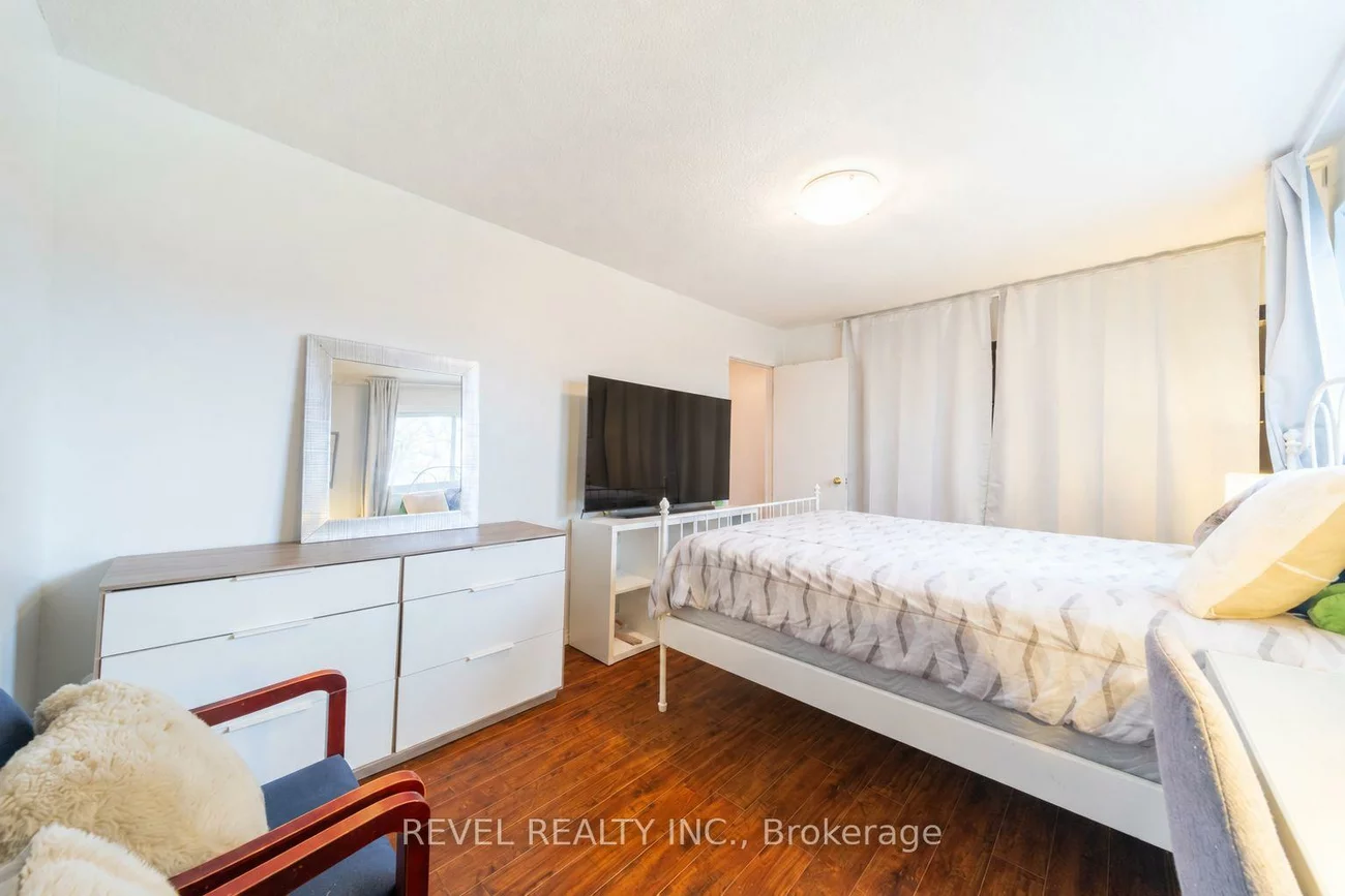 63, Ferris, Cundles East, Barrie