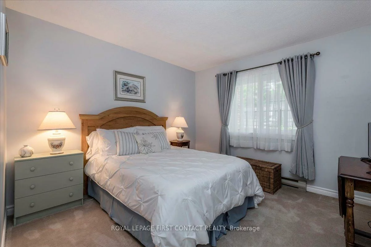 131, Clapperton, Wellington, Barrie