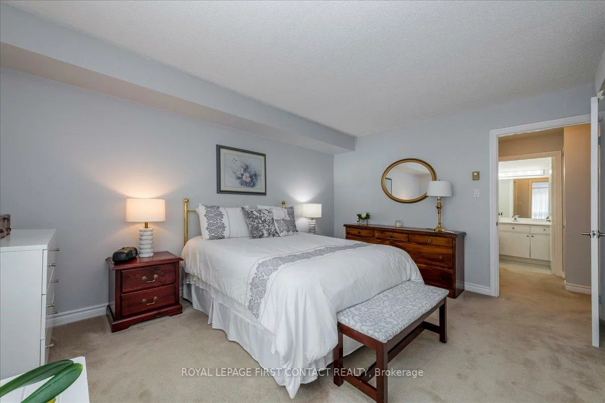 131, Clapperton, Wellington, Barrie