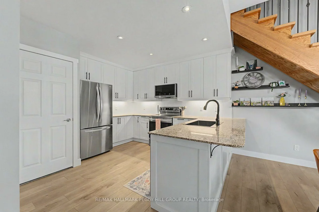 6, Victoria, City Centre, Barrie