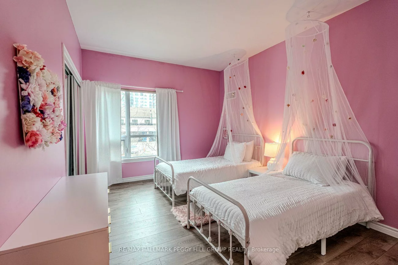 6, Victoria, City Centre, Barrie