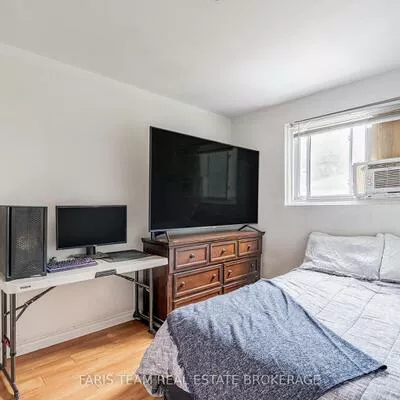 63, Ferris, Cundles East, Barrie