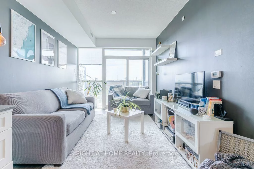 681, Yonge, Painswick South, Barrie