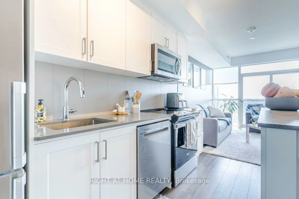 681, Yonge, Painswick South, Barrie