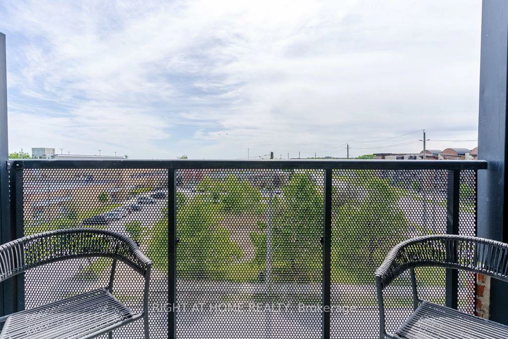 681, Yonge, Painswick South, Barrie