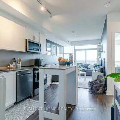 681, Yonge, Painswick South, Barrie