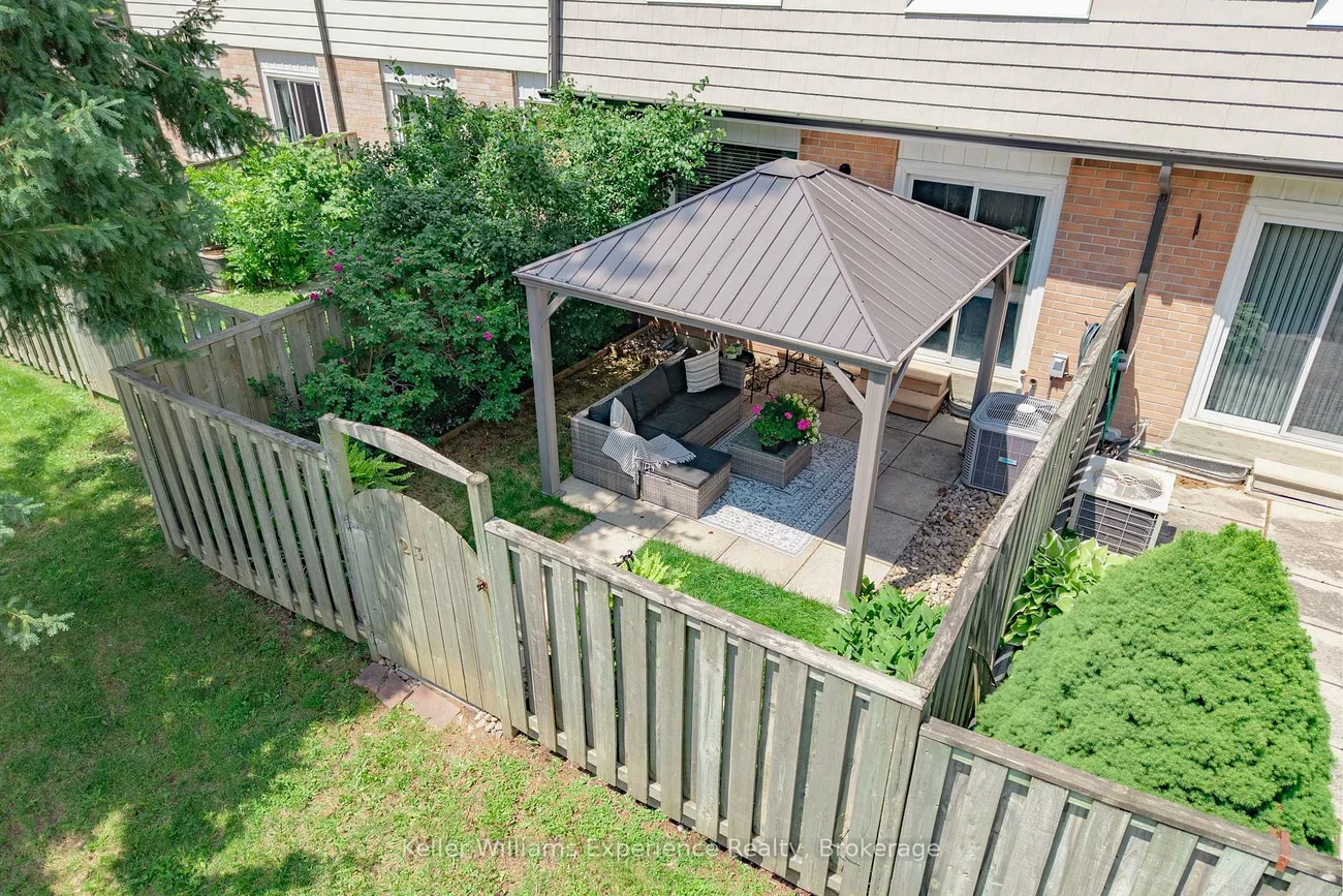 2, Bernick, Grove East, Barrie