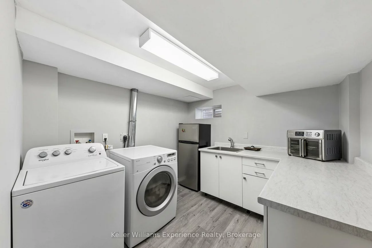 2, Bernick, Grove East, Barrie