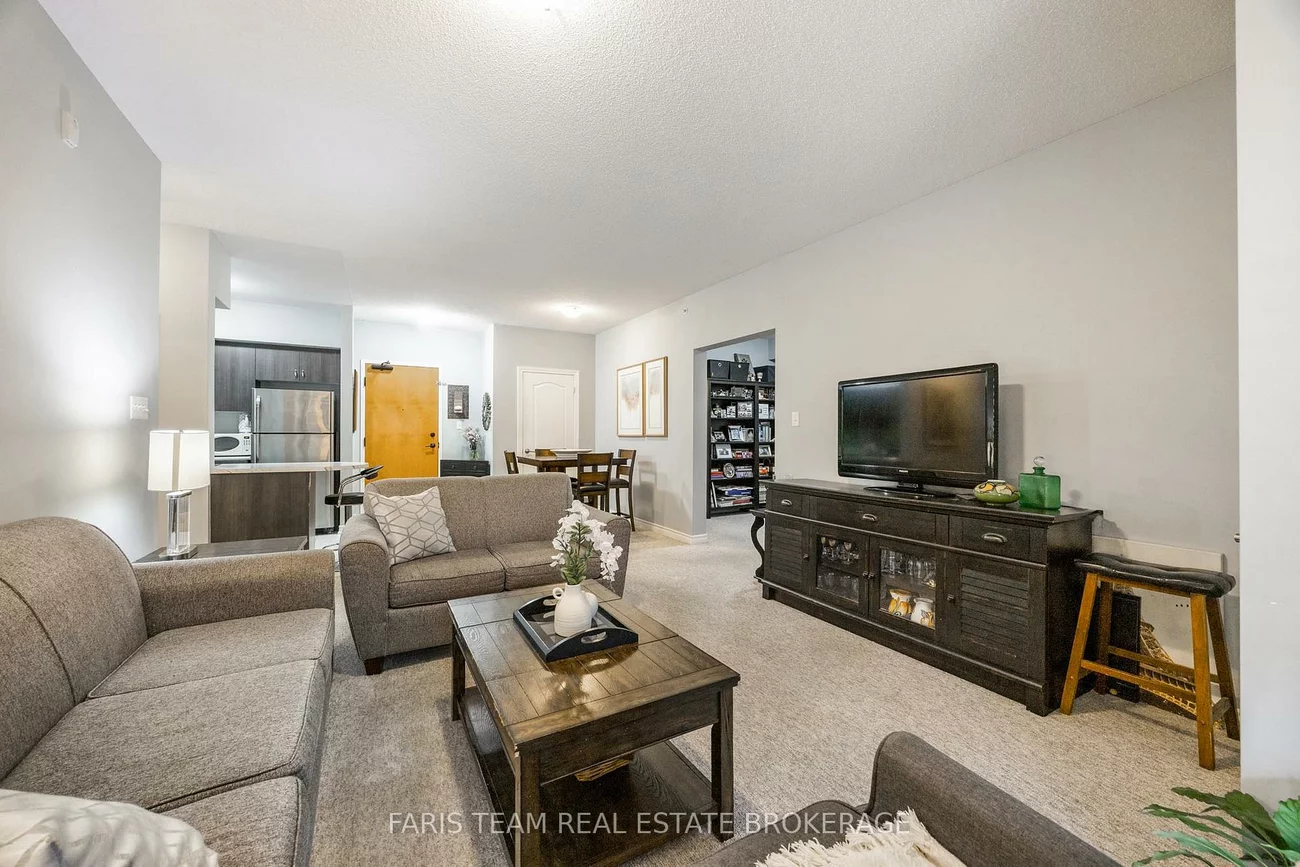 100, Dean, Painswick South, Barrie