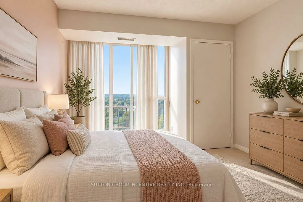 65, Ellen, City Centre, Barrie