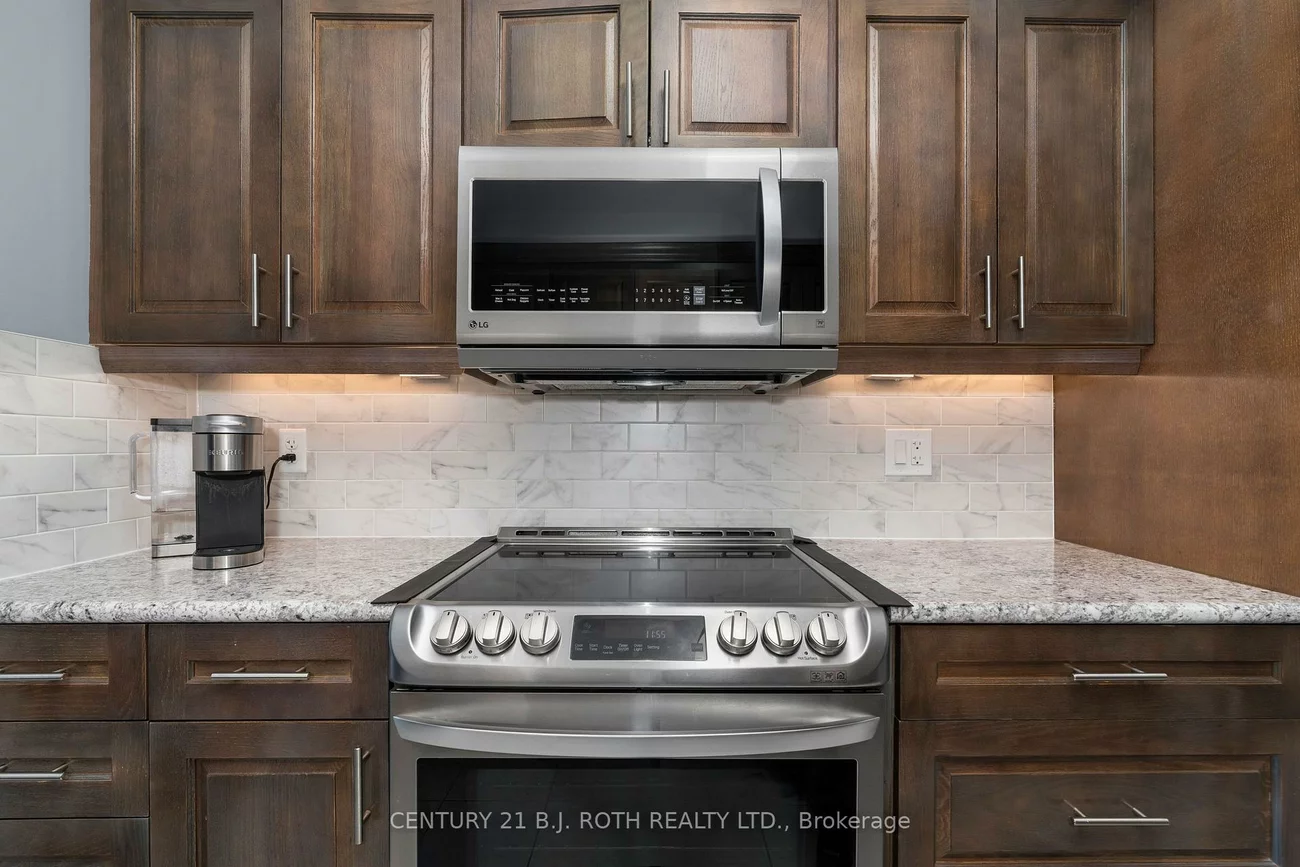 720, Yonge, Painswick South, Barrie