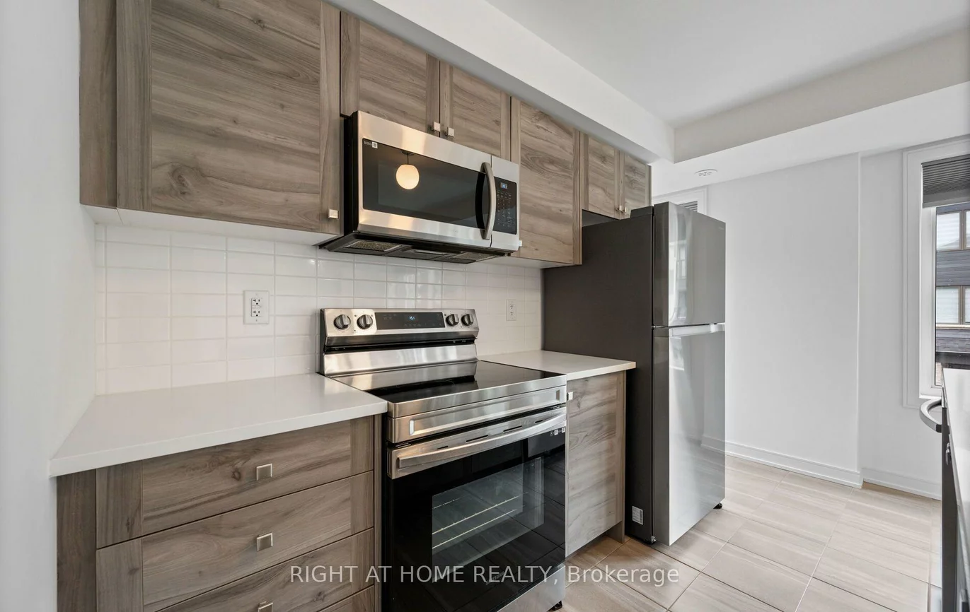 13, Magnolia, Innis-Shore, Barrie