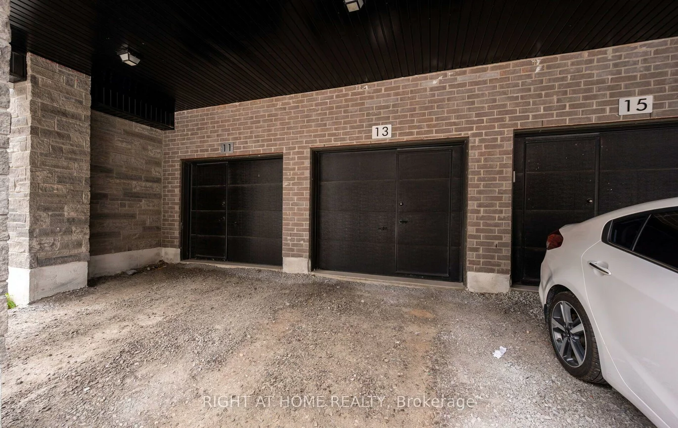 13, Magnolia, Innis-Shore, Barrie