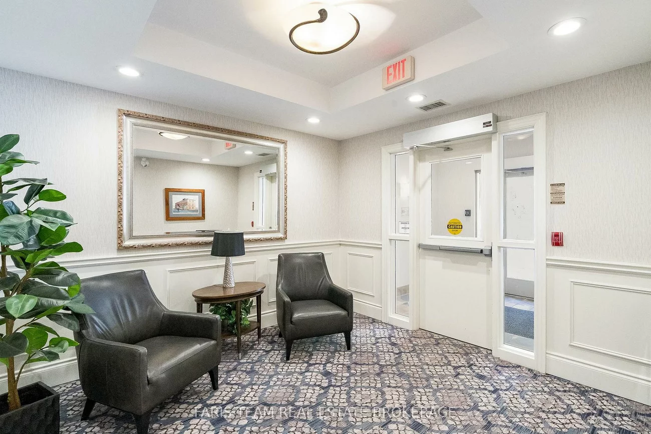 200, Collier, Codrington, Barrie