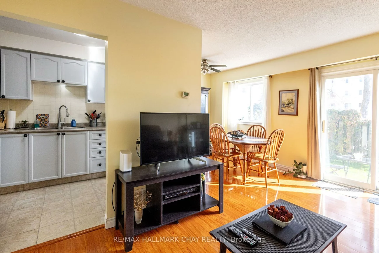 261, Rose, Wellington, Barrie
