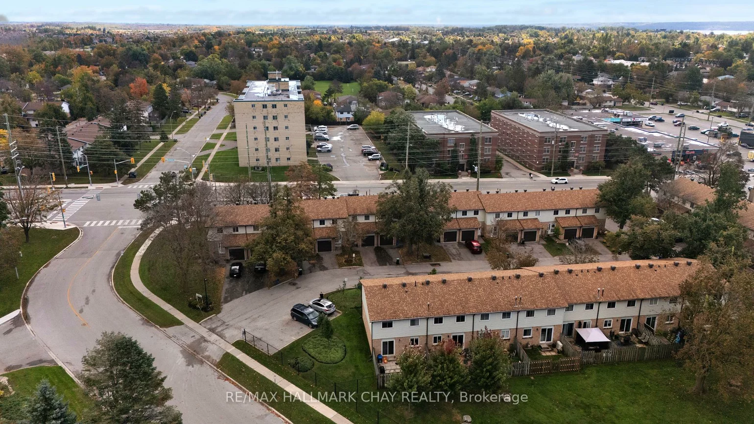 261, Rose, Wellington, Barrie