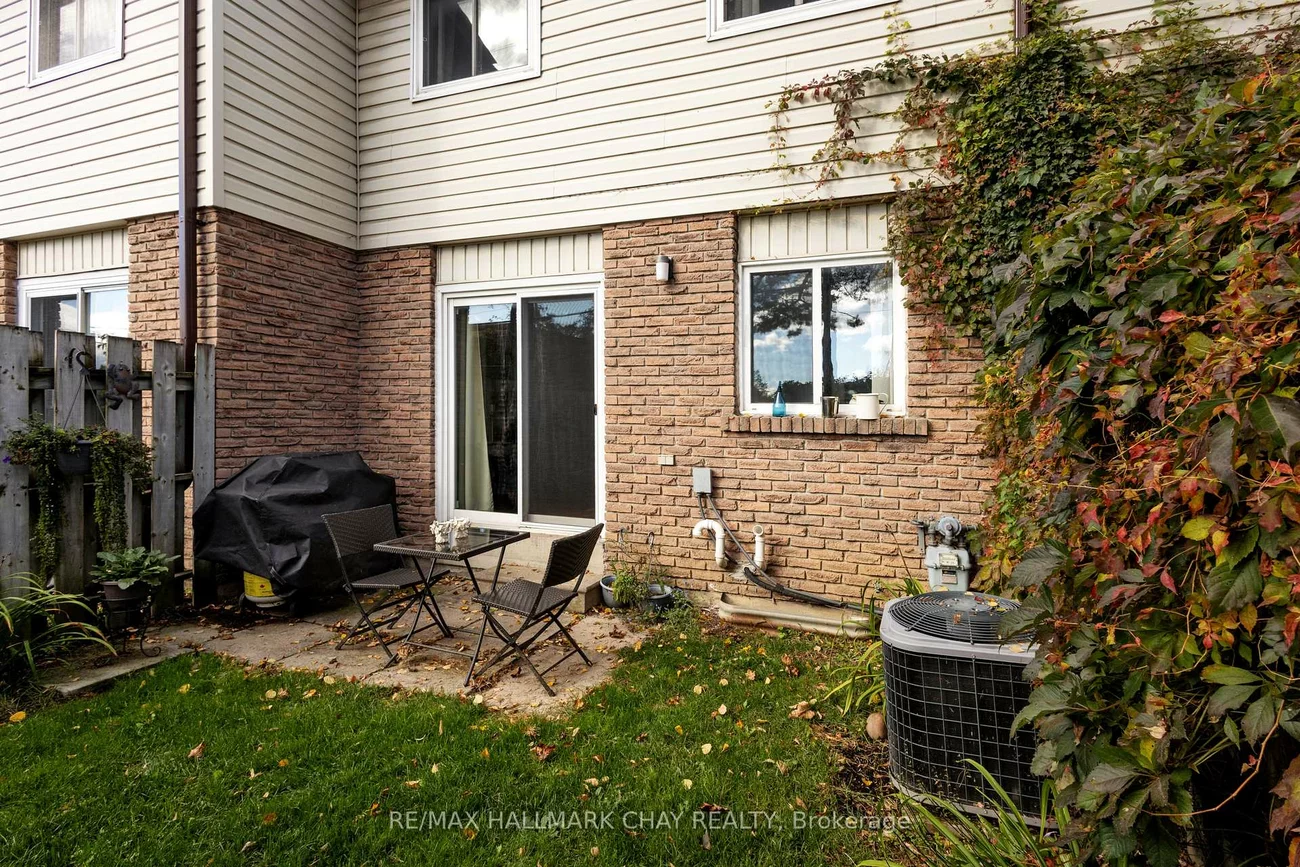 261, Rose, Wellington, Barrie